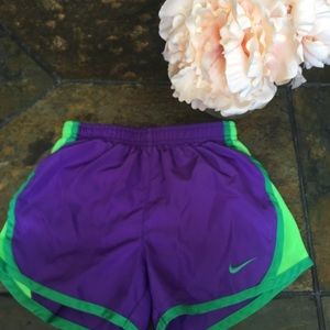 Nike girls shorts